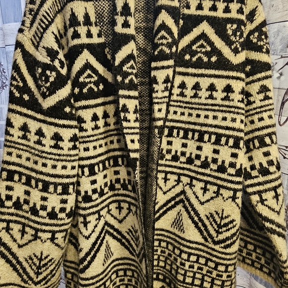 Lucky Brand Black and White Knit Sweater - Picture 3 of 4